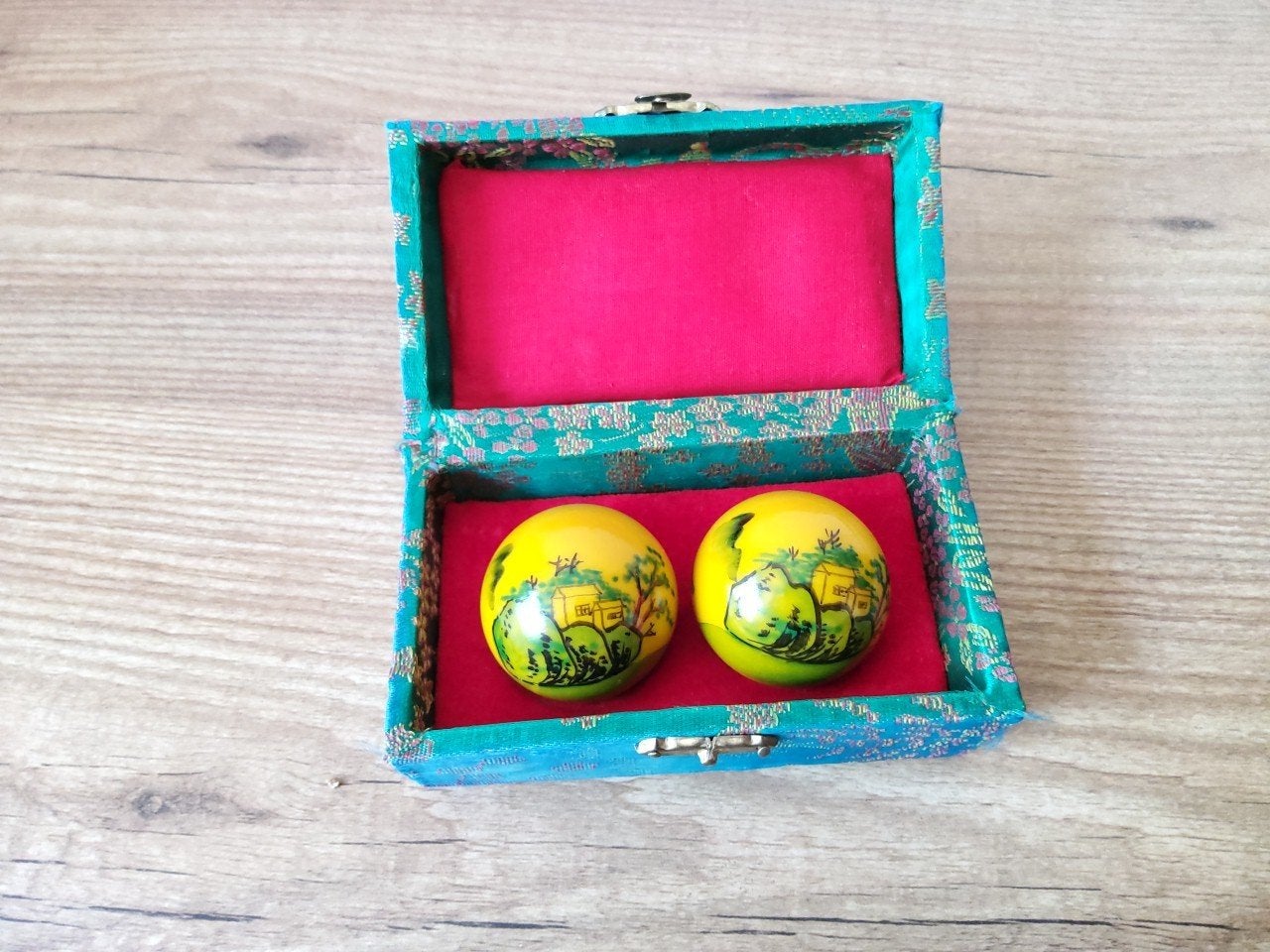 Chinese Baoding ballen in zijden doosje meditatieballen, Ophalen of Verzenden