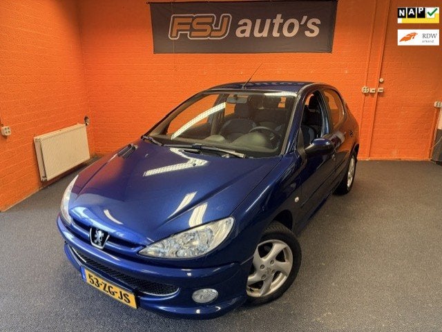 Peugeot 206 1.4 / 5 DEURS / FOREVER / AIRCO!, Auto's, Peugeot, Voorwielaandrijving, Stof, 4 cilinders, Blauw