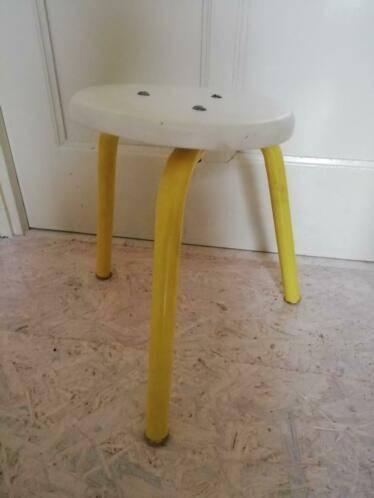 Oud kinderkrukje | schoolkrukje, Kinderen en Baby's, Kinderkamer | Tafels en Stoelen, Zo goed als nieuw, Stoel(en), Ophalen of Verzenden
