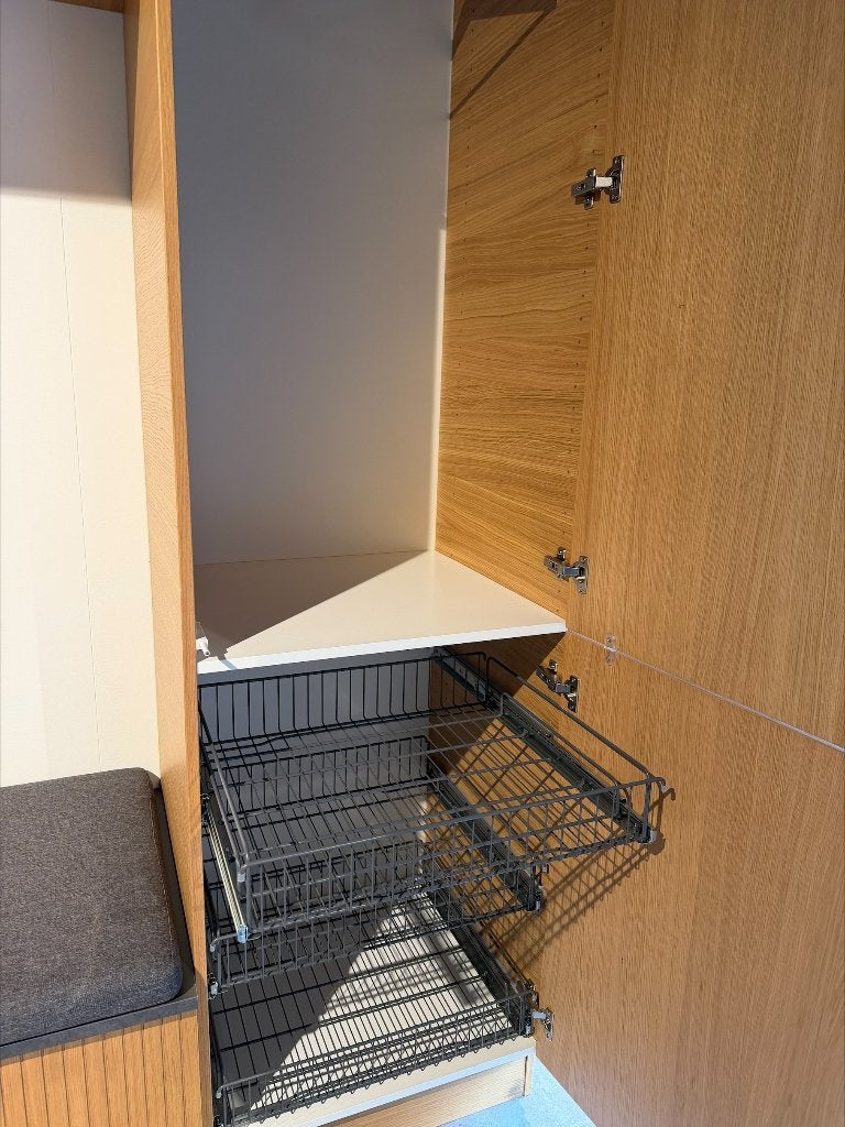 KVIK Garderobe in Corisa Light Oak - showroom sale, Japandi, 200 cm of meer, 150 tot 200 cm, Nieuw