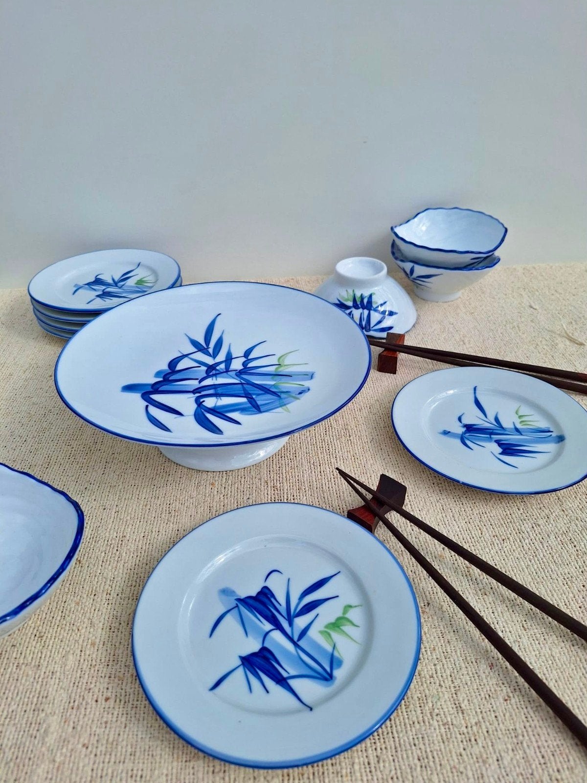 servies voor sushi blauw wit bamboe decor, Huis en Inrichting, Ophalen of Verzenden, Overige stijlen, Porselein, X