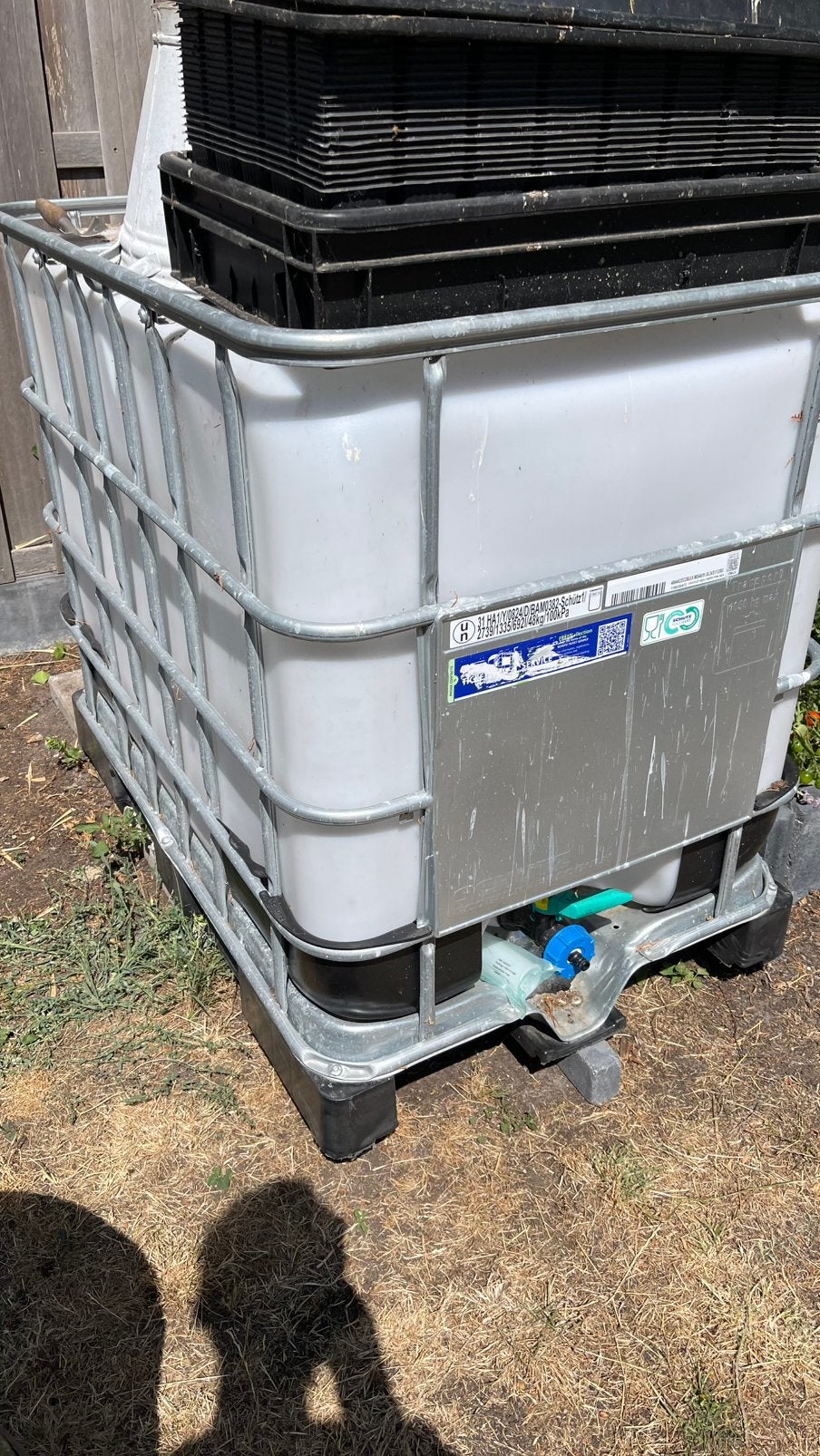 Ibc  regenton 600L, Tuin en Terras, 150 liter of meer, Ophalen, Zo goed als nieuw