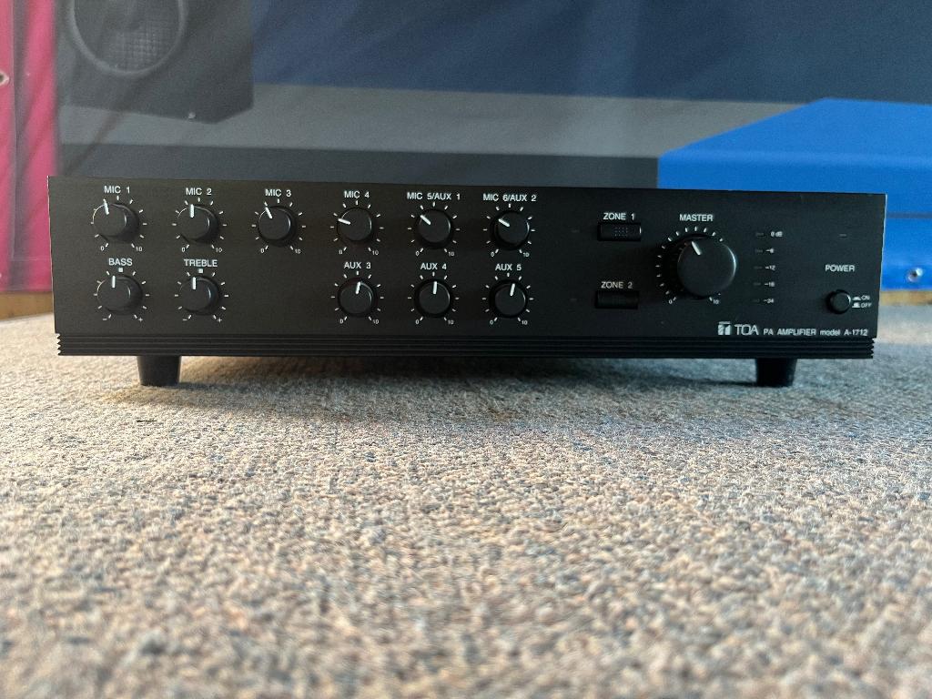 Toa A1712 versterker, Zo goed als nieuw, 120 watt of meer, Stereo, Ophalen