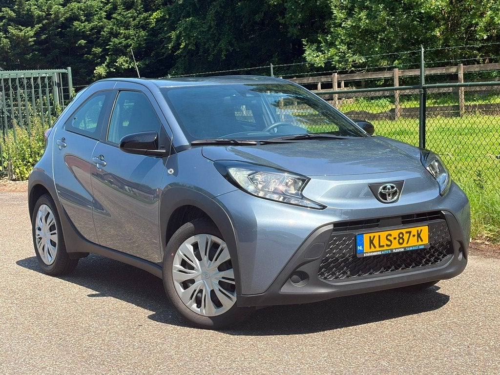 Toyota Aygo X 1.0 VVT-i MT Play /Carplay/Camera/Airco/, Auto's, Toyota, Start-stop-systeem, Stof, Gebruikt, Euro 6