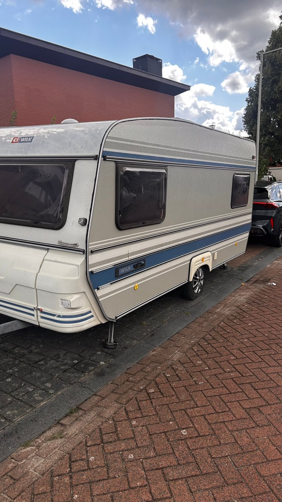 Wilk de luxe 450, Schokbreker, Dwarsbed, Particulier, 4 tot 5 meter