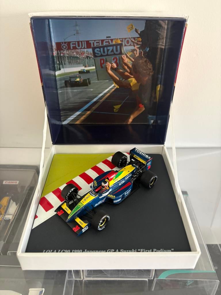 Lola LC90 Aguri Suzuki First Podium GP Japan 1990 Spark 1:43, Hobby en Vrije tijd, Modelauto's | 1:43, Ophalen of Verzenden, Zo goed als nieuw