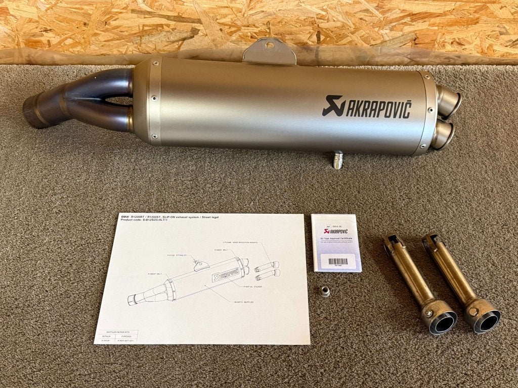 Akrapovic uitlaat demper BMW R1200RT R1200ST 2005-2009, Gebruikt, Verzenden, Info@bmw-motorrad-welt.com, Am Juliusturm 32, Berlin, 13599, DE