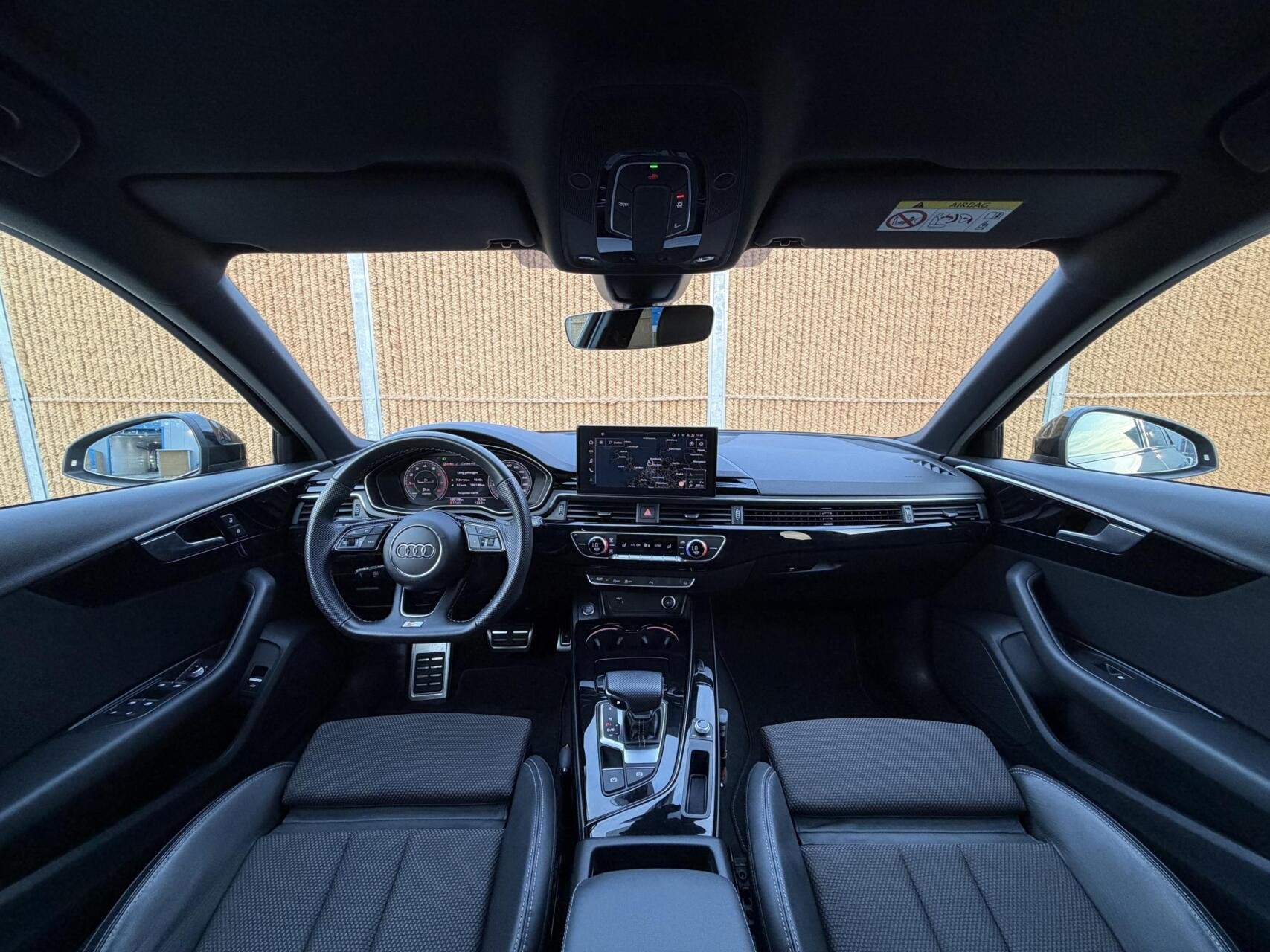 Audi A4 Avant 35 TFSI S edition Competition Automaat | Navig, Gebruikt, Euro 6, 4 cilinders, A4