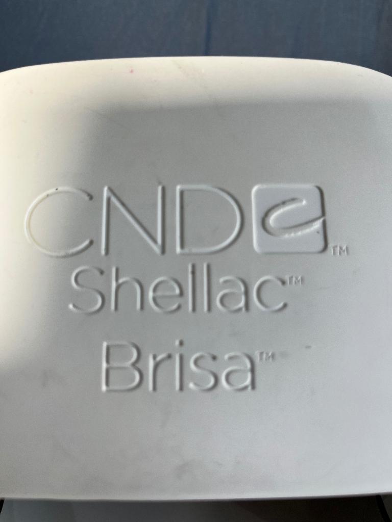 Twee CND led nagel uithardlampen, Ophalen, Gebruikt, Wit, Handen en Nagels