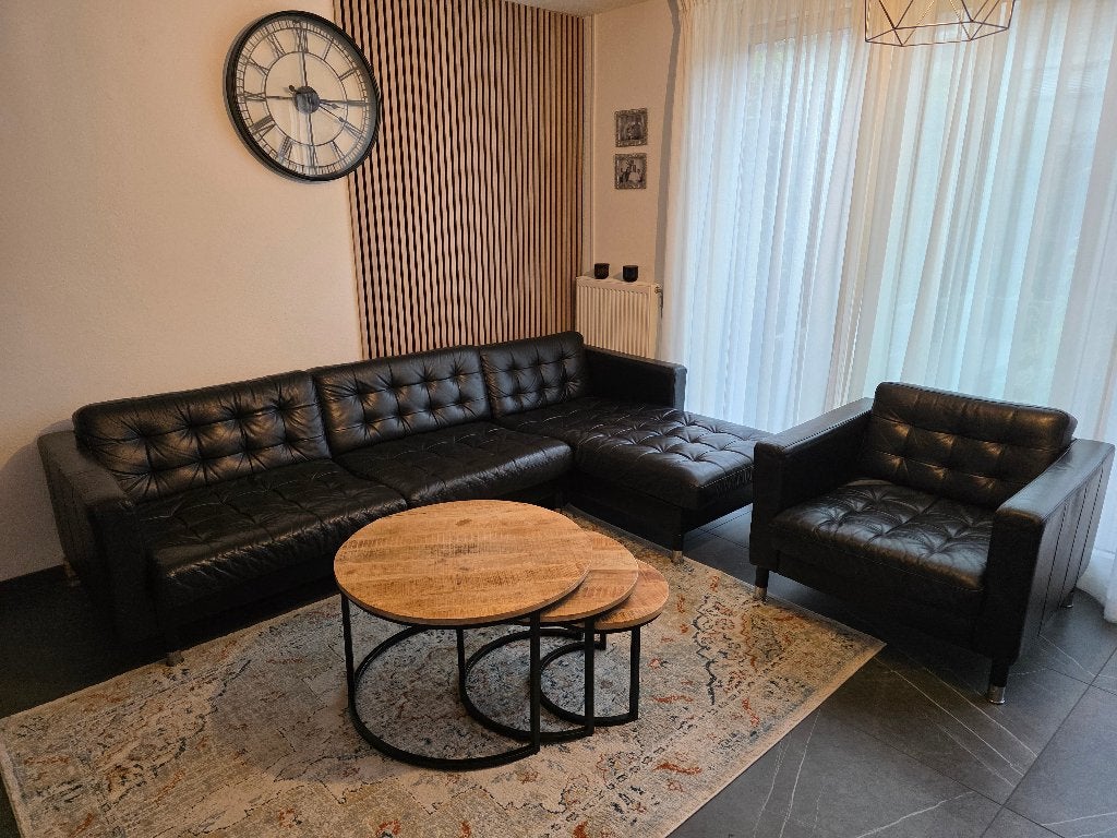IKEA zwart leer bank 4 zitsbank met chaise en fauteuil, Ophalen, 250 tot 300 cm, Hoekbank, Zo goed als nieuw