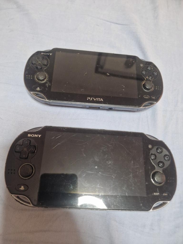 Ps vita 2 stuk defect, Spelcomputers en Games, Spelcomputers | Sony PSP, Ophalen of Verzenden, Gebruikt, PSP