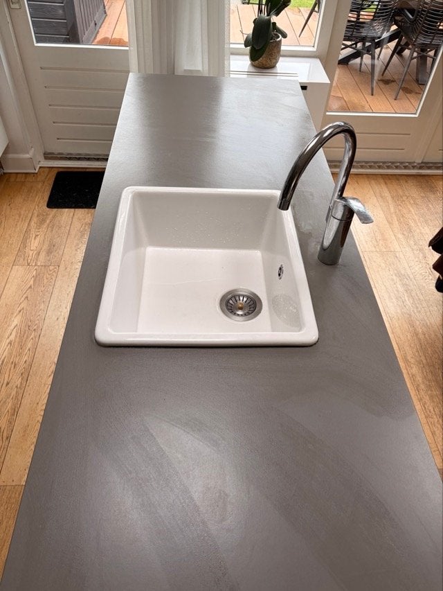 Foto 6 van Moderne keuken met eiland en moderne apparatuur