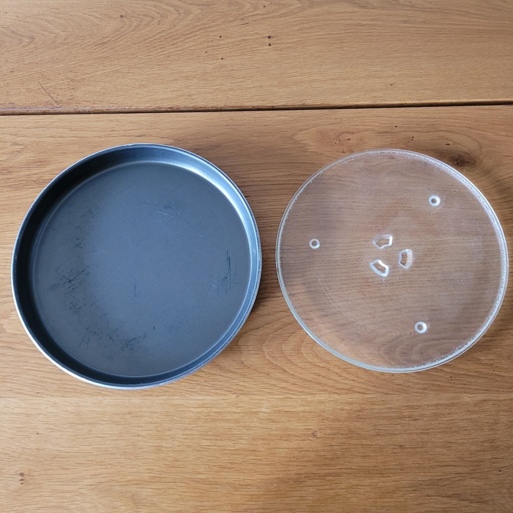Magnetron glazen draaiplateu ijzeren schaal diameter 27 cm, Ophalen of Verzenden, Zo goed als nieuw