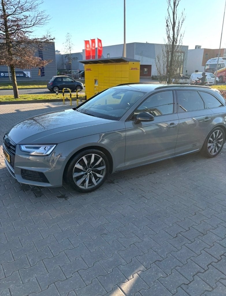 Audi A4 TFSI 3x S-line nardo grey black optic, Zwart, 4 cilinders, Bluetooth, A4