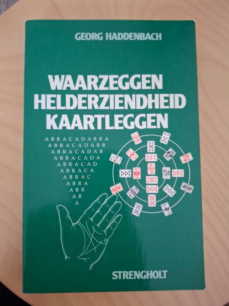 Waarzeggen, helderiendheid, kaartleggen, Boeken, Spiritualiteit algemeen, Ophalen of Verzenden, Zo goed als nieuw, Overige typen