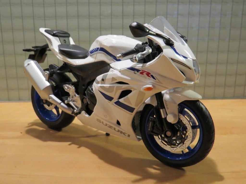 Suzuki GSX-R1000 white 1:12 88489, MayCheong, Nieuw, Ophalen of Verzenden, 1:9 t/m 1:12