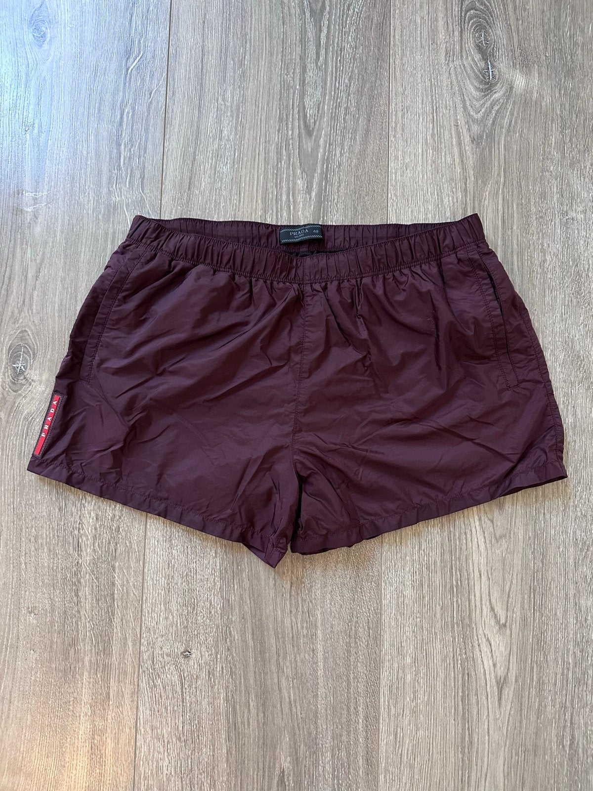 Prada Zwemshort - Maat 48/50 (M) - Bordeauxrood, Kleding | Heren, Ophalen of Verzenden, Maat 48/50 (M), Overige kleuren, Zwemshort