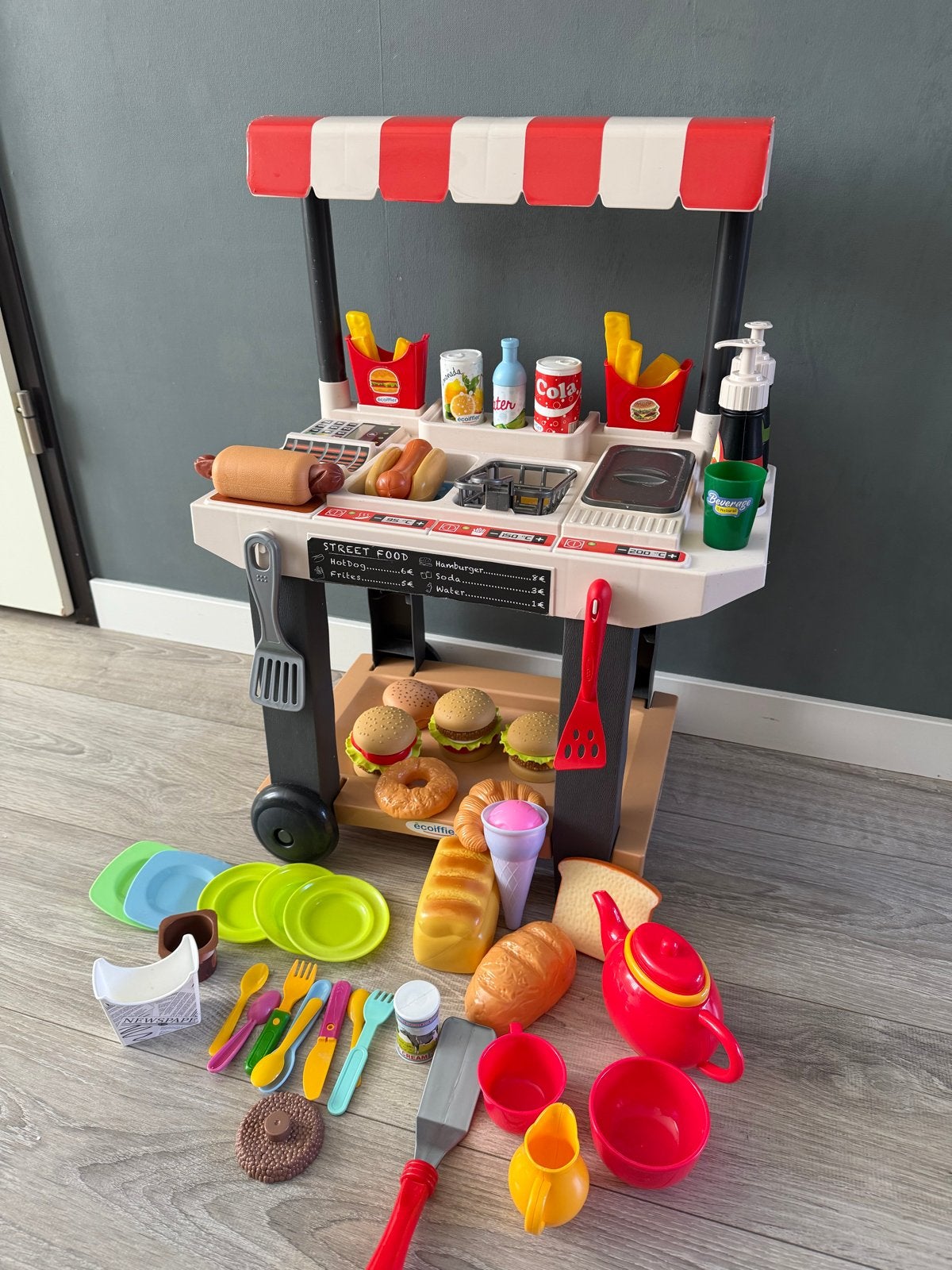 Speelgoed foodtruck met accessoires, Ophalen, Gebruikt, Jongen of Meisje