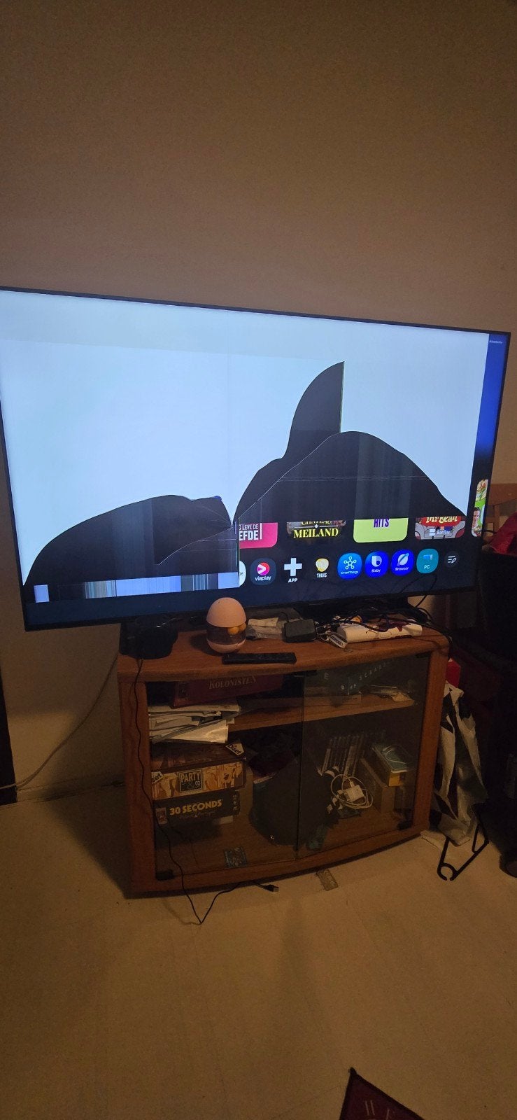 Foto 3 van Samsung Smart TV met gebarsten scherm (niet werkend)
