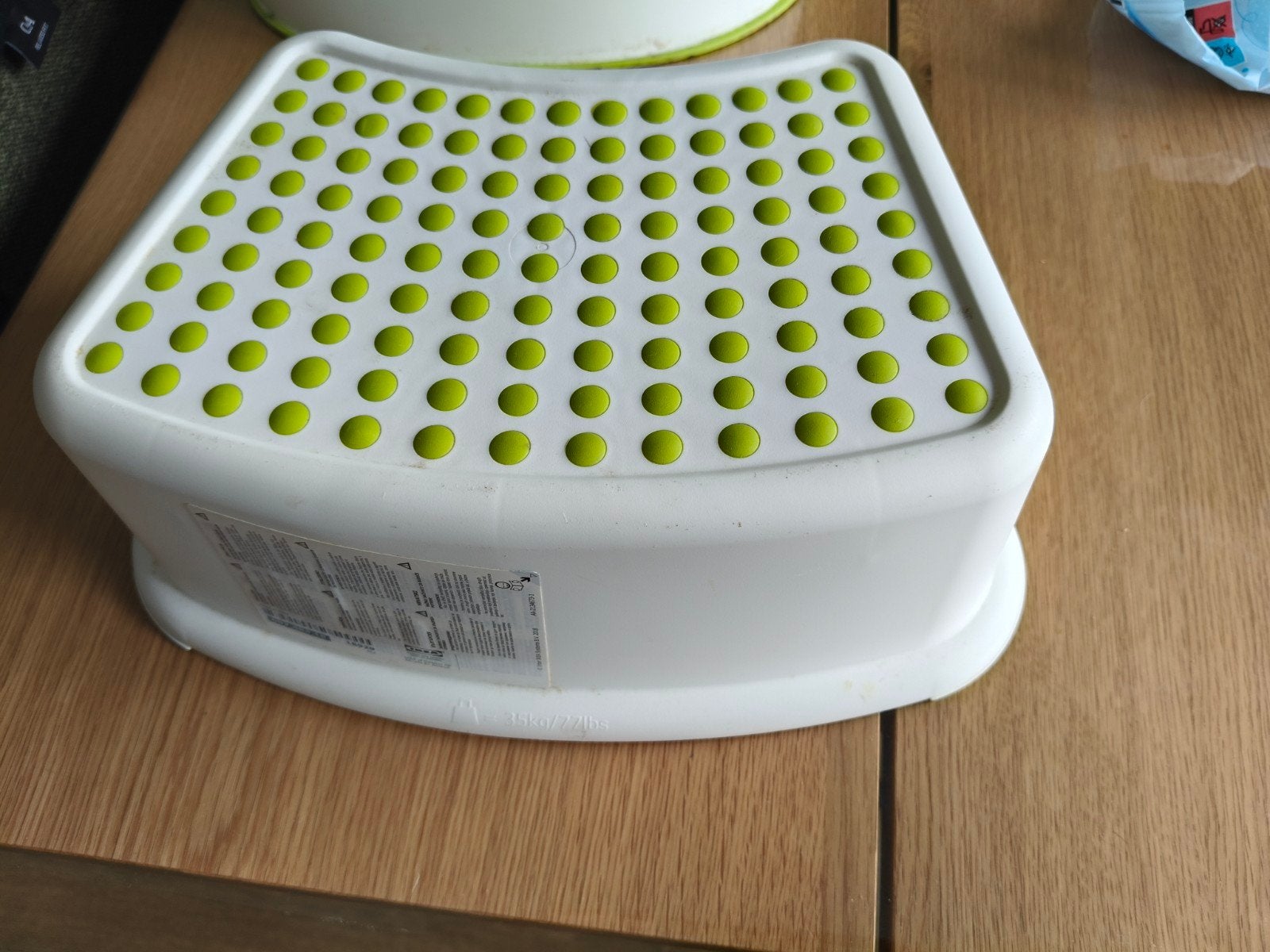 Witte opstapje met groene antislip stippen, Ophalen of Verzenden, Zo goed als nieuw