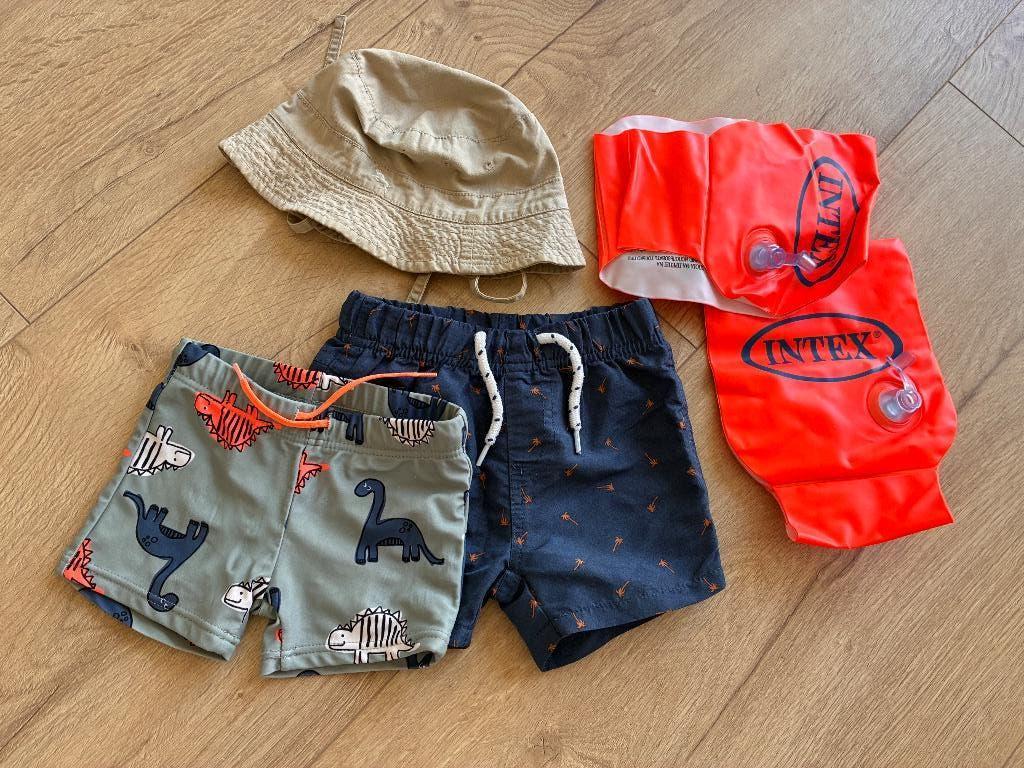 Zwembroekjes, zomerhoedje en zwembandjes, Ophalen, Jongetje of Meisje, Zo goed als nieuw, Hema