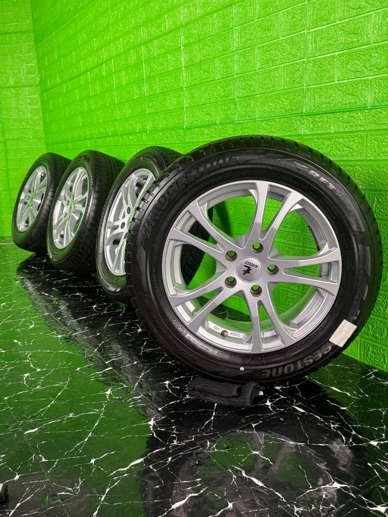 Mazda 3 6 CX-3 Toyota Auris Avensis velgen 16" 5x114.3 winte