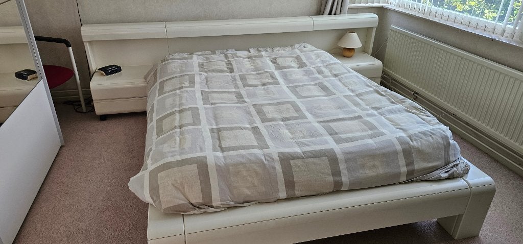 Bed met ombouw maat 140 x 200, Ophalen, Gebruikt, Wit, Tweepersoons