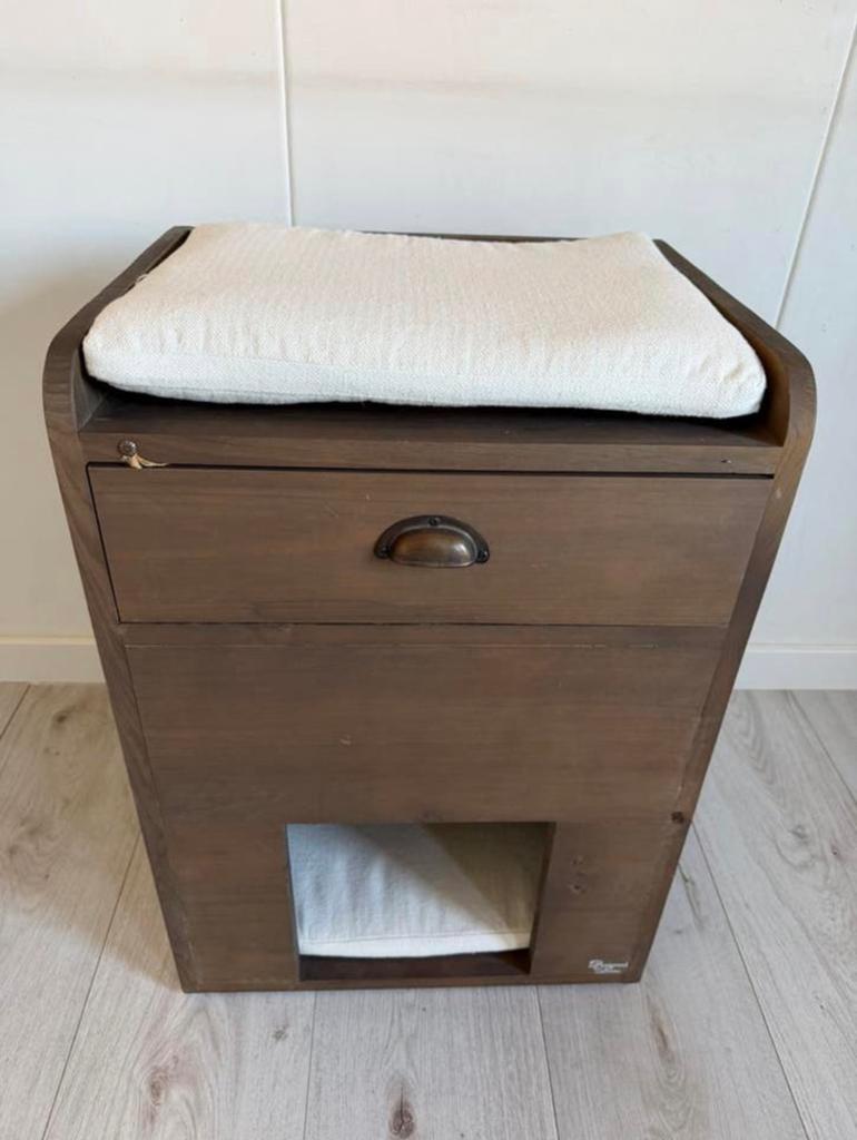 Houten kattenmeubel Disigned by Lotte, Dieren en Toebehoren, Ophalen, Zo goed als nieuw, Krabpaal