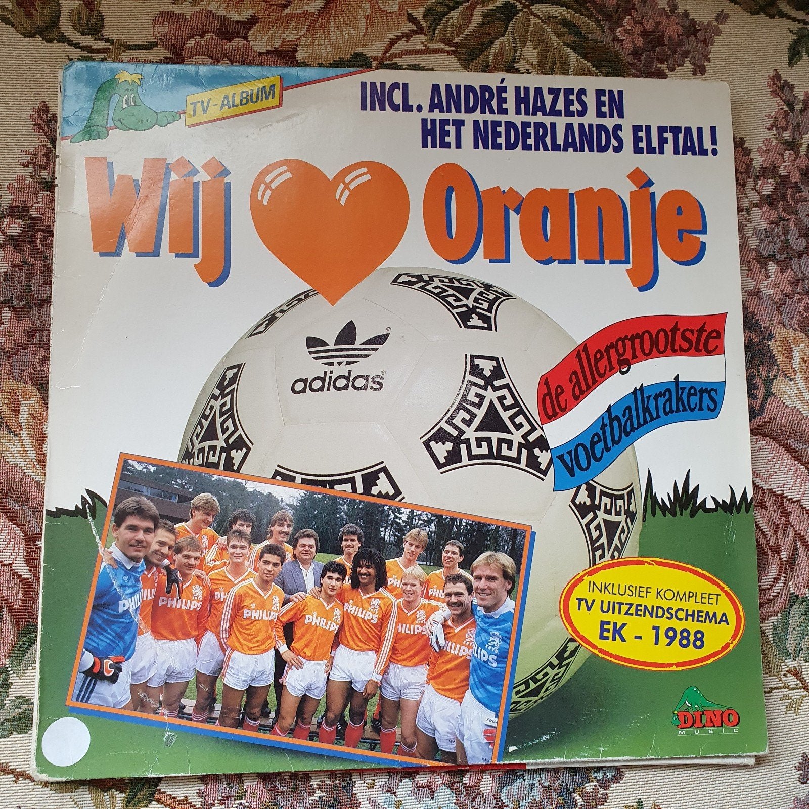 Lp  Wij  - houden van oranje  incl. Andre hazes en het Neder, Ophalen of Verzenden, Gebruikt, 12 inch, Levenslied of Smartlap