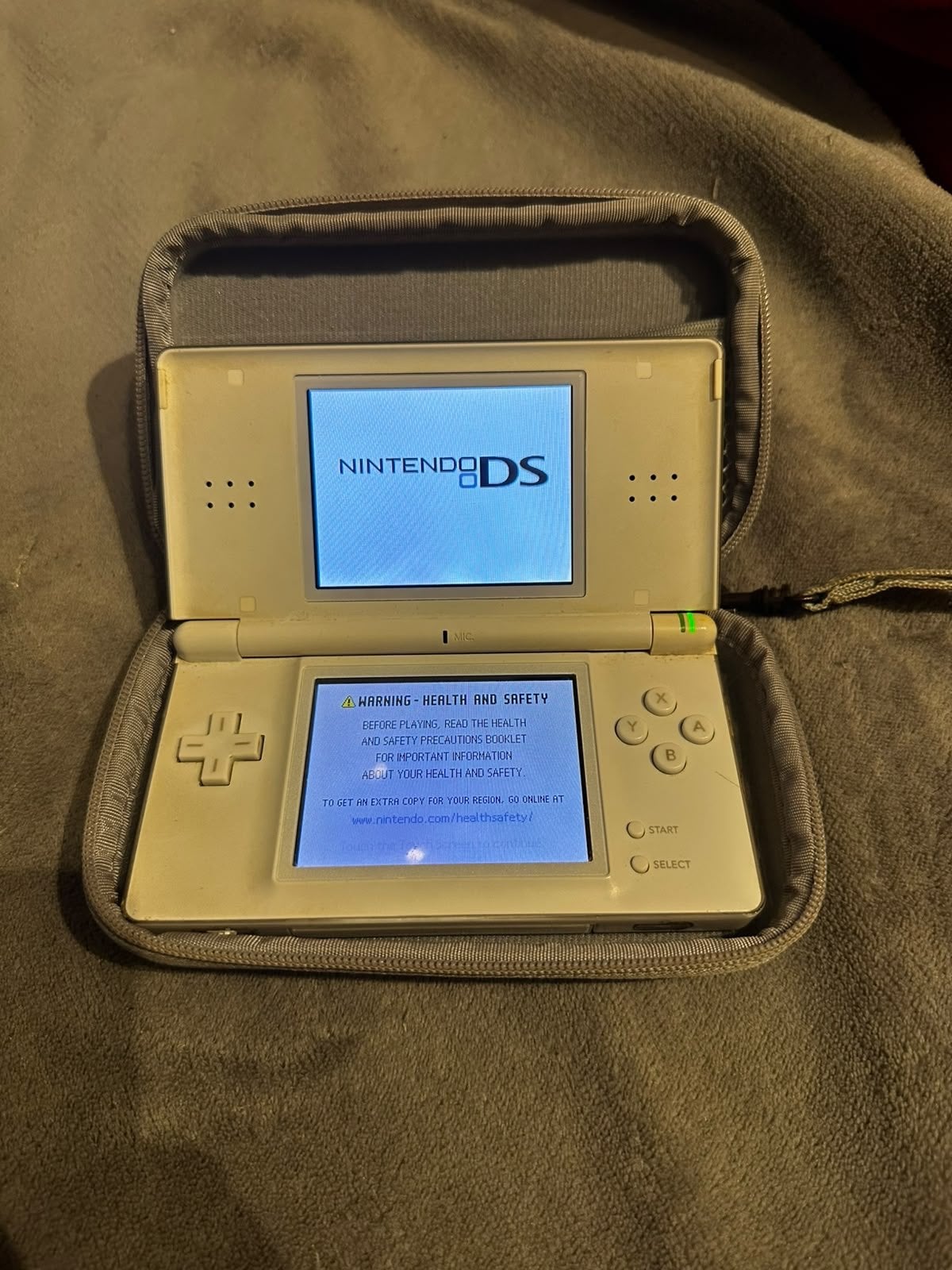Nintendo DS Lite met hoesje en oplader, Met games, Gebruikt, Wit, Ophalen of Verzenden