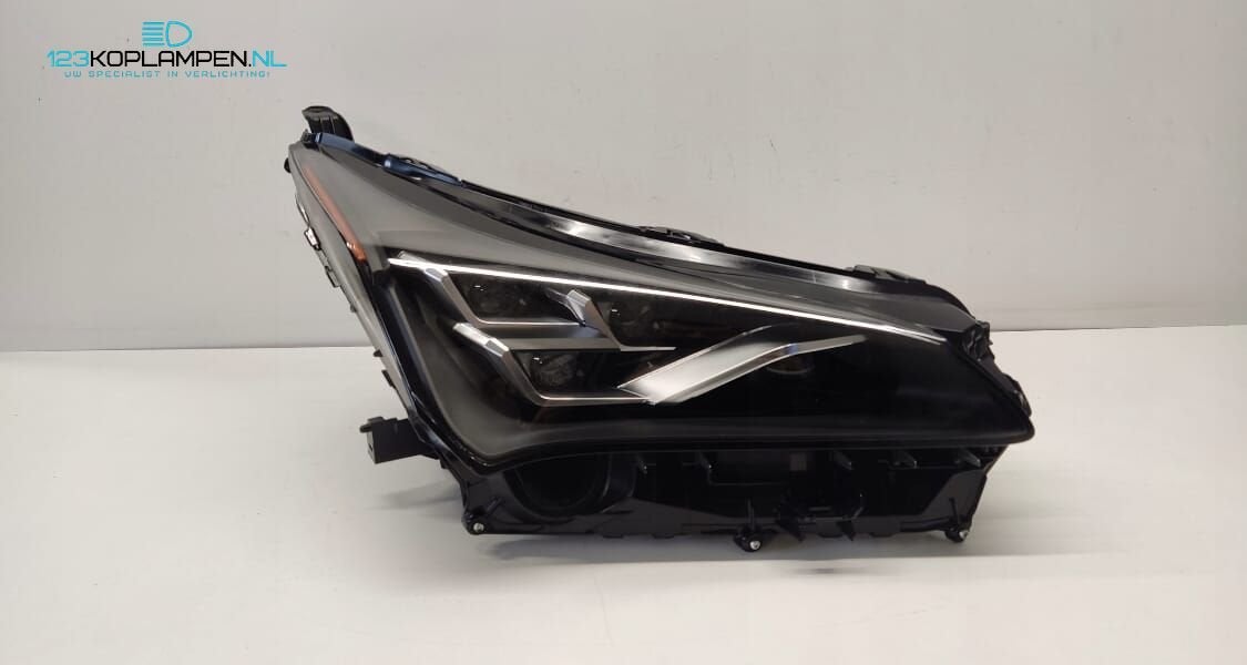 Lexus NX 300h Facelift Full Led koplamp rechts, Gebruikt, -, -, -