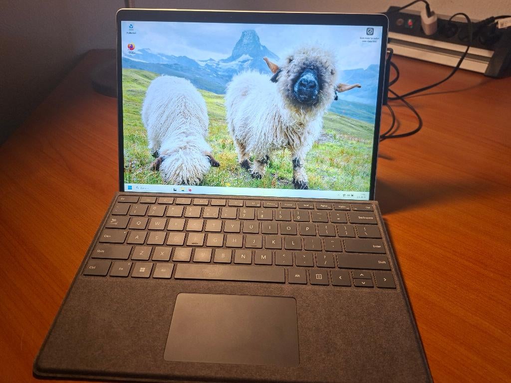 Surface PRO9 - Core I5 - 16 GB - 256 GB Windows 11 Pro, Computers en Software, Windows Tablets, Zo goed als nieuw, 13 inch of meer