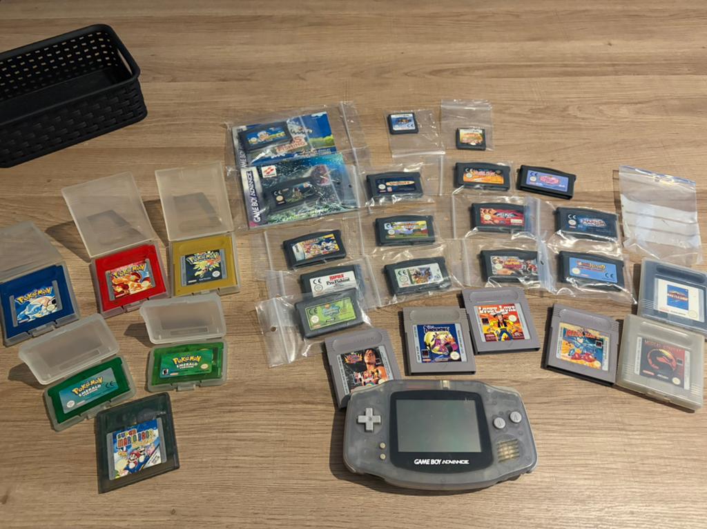 Gameboy Advance met VEEL spellen, Spelcomputers en Games, Spelcomputers | Nintendo Game Boy, Zo goed als nieuw, Game Boy Advance