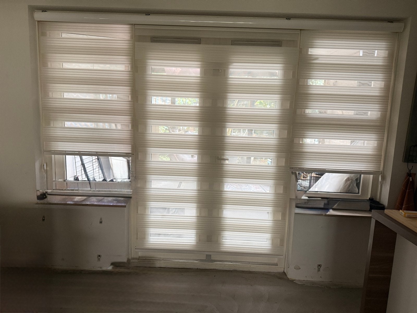 Duo rolgordijnen - Lichtdoorlatend en stijlvol 295 cm breed, Ophalen, Gebruikt, Duo rolgordijn, Beige