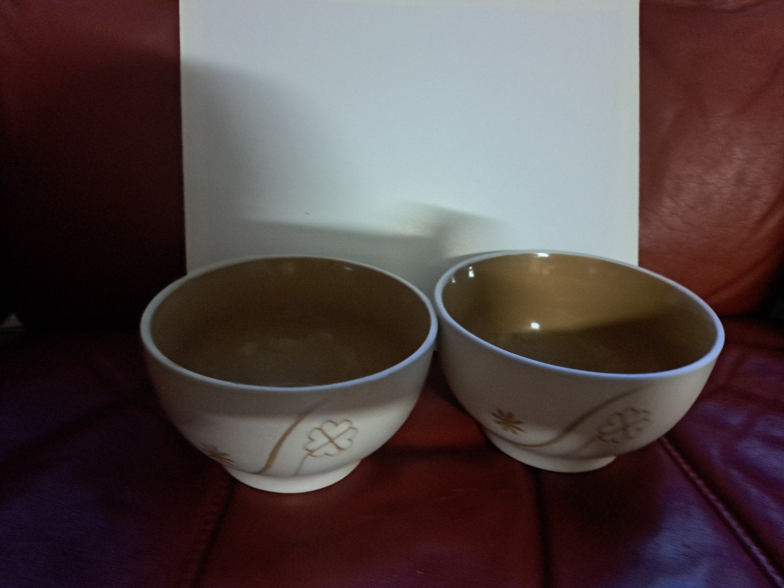 Set van 2 vintage kommen met klavertje vier design, Ophalen of Verzenden