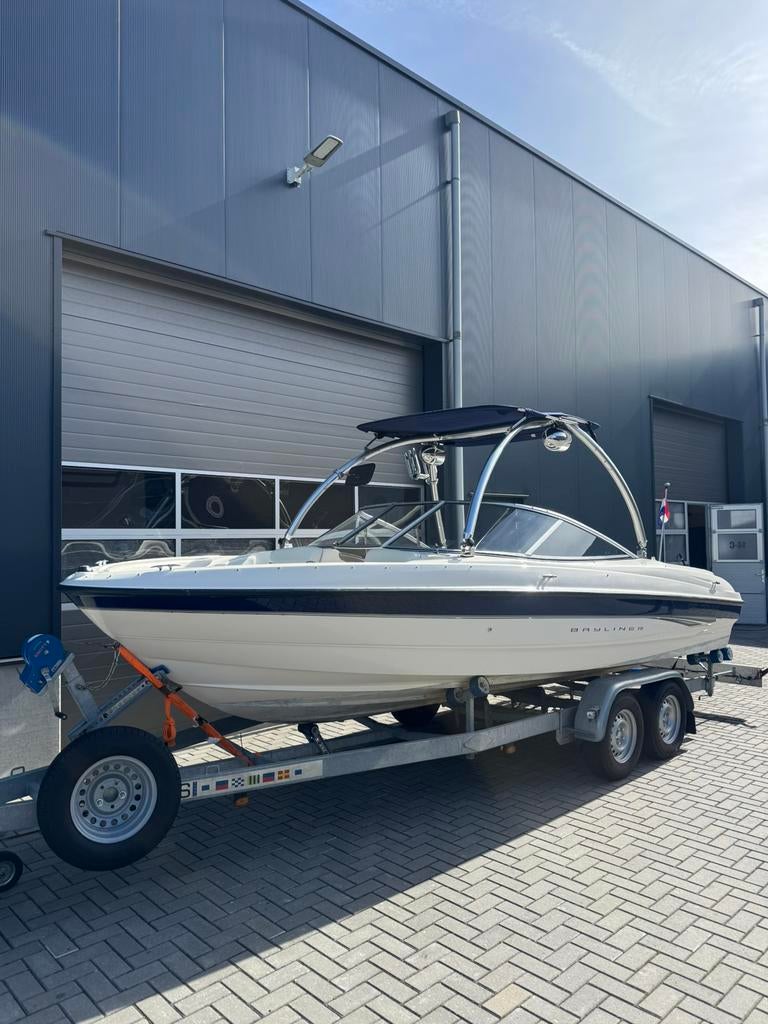Bayliner 205 SE bowrider Mercury 4.3 MPI 220pk, Watersport en Boten, Ophalen, Binnenboordmotor, Zo goed als nieuw, 200 pk of meer