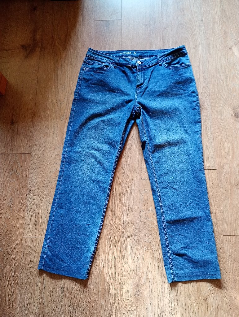 Mooie blauwe spijkerbroek mt 44, Kleding | Dames, Blauw, Ophalen of Verzenden, Zo goed als nieuw, W33 - W36 (confectie 42/44)