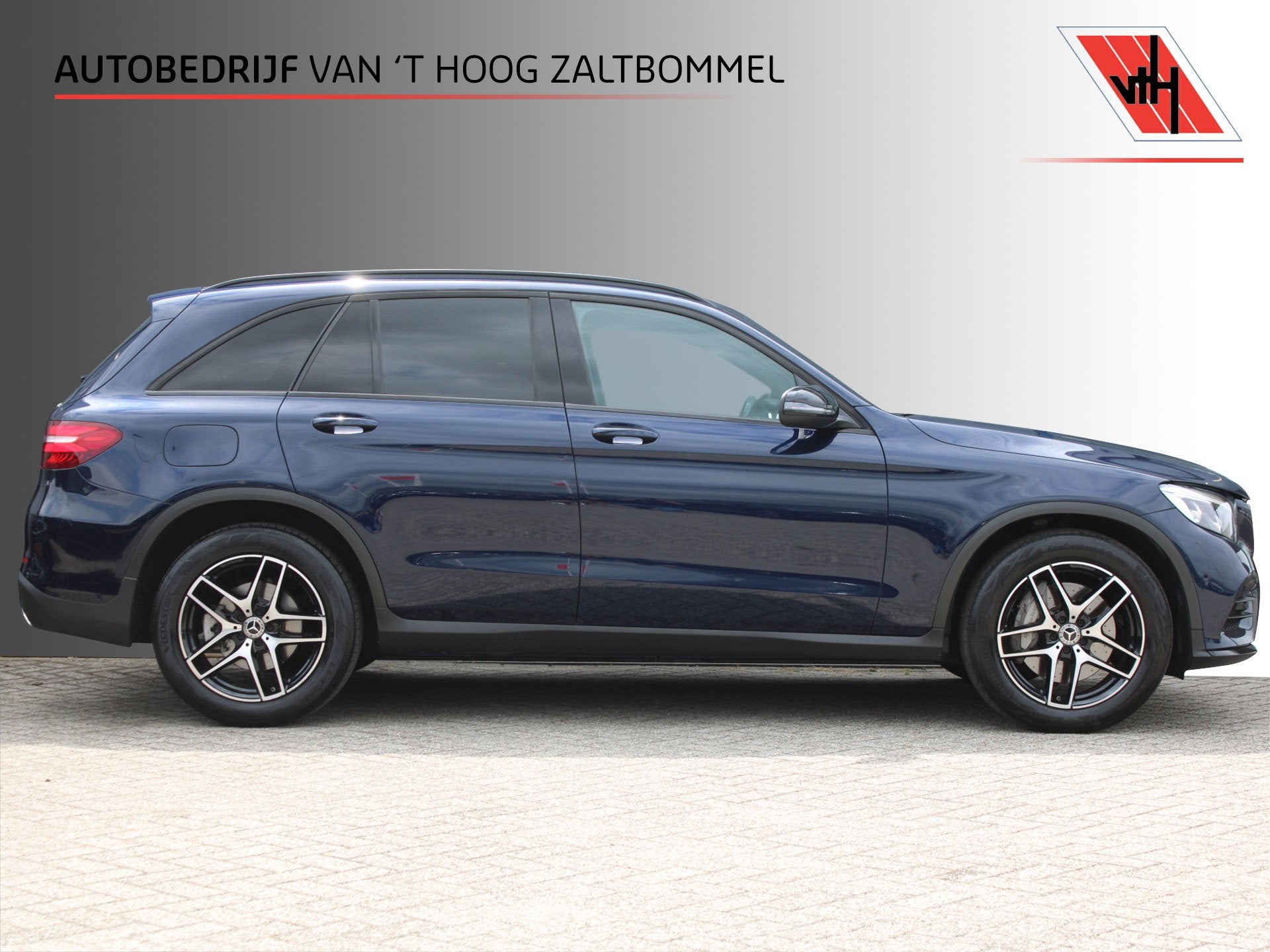 Mercedes-Benz GLC 250 4MATIC AMG LINE NIGHT PAKKET COMAND CA, Auto's, Gebruikt, 4 cilinders, Blauw, Origineel Nederlands