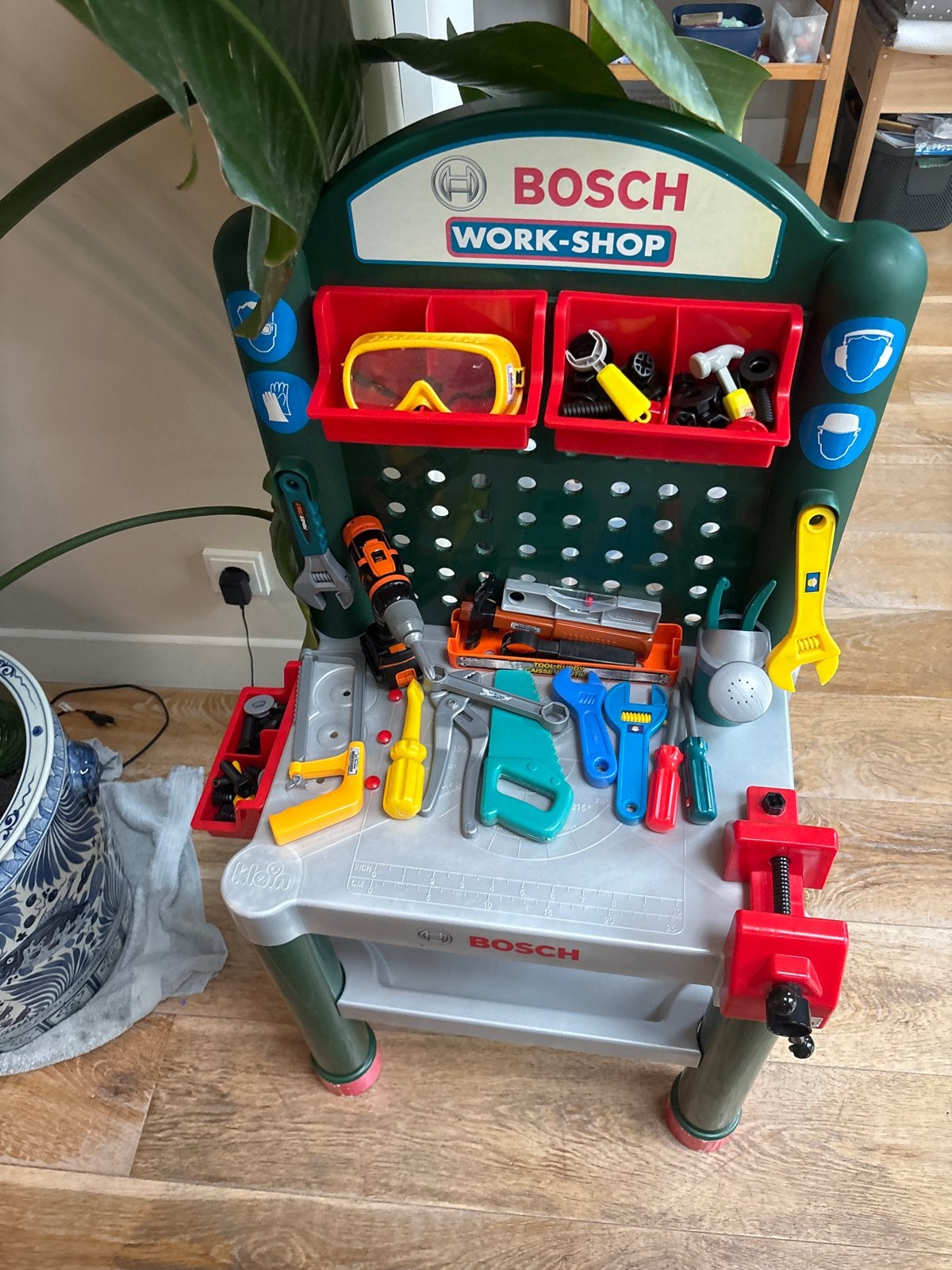 Bosch Werkbank Speelgoed met Gereedschap en Accessoires, Ophalen, Gebruikt, Jongen of Meisje