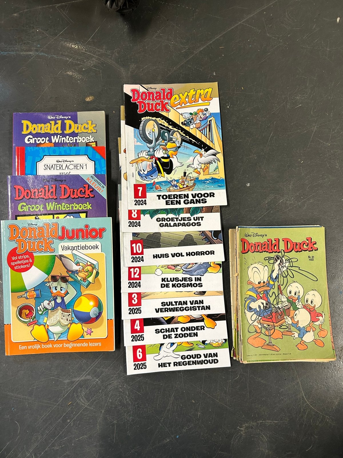 Donald Duck 26 stuks - koopje, Meerdere stripboeken, Ophalen of Verzenden, Gelezen