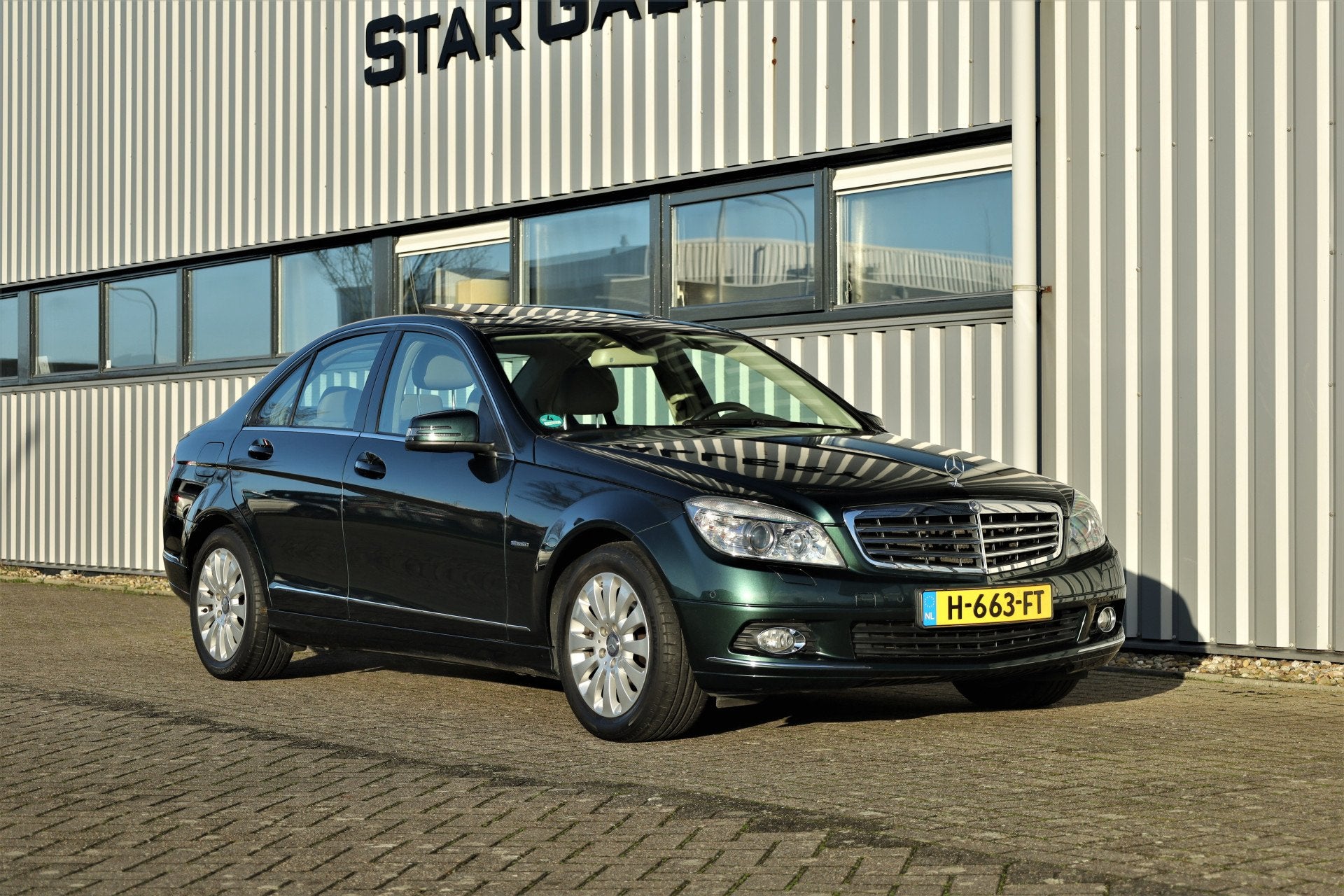 Mercedes-Benz C-Klasse C 180 K BlueEFFICIENCY Youngtimer 833, Automaat, 745 kg, Achterwielaandrijving, Beige