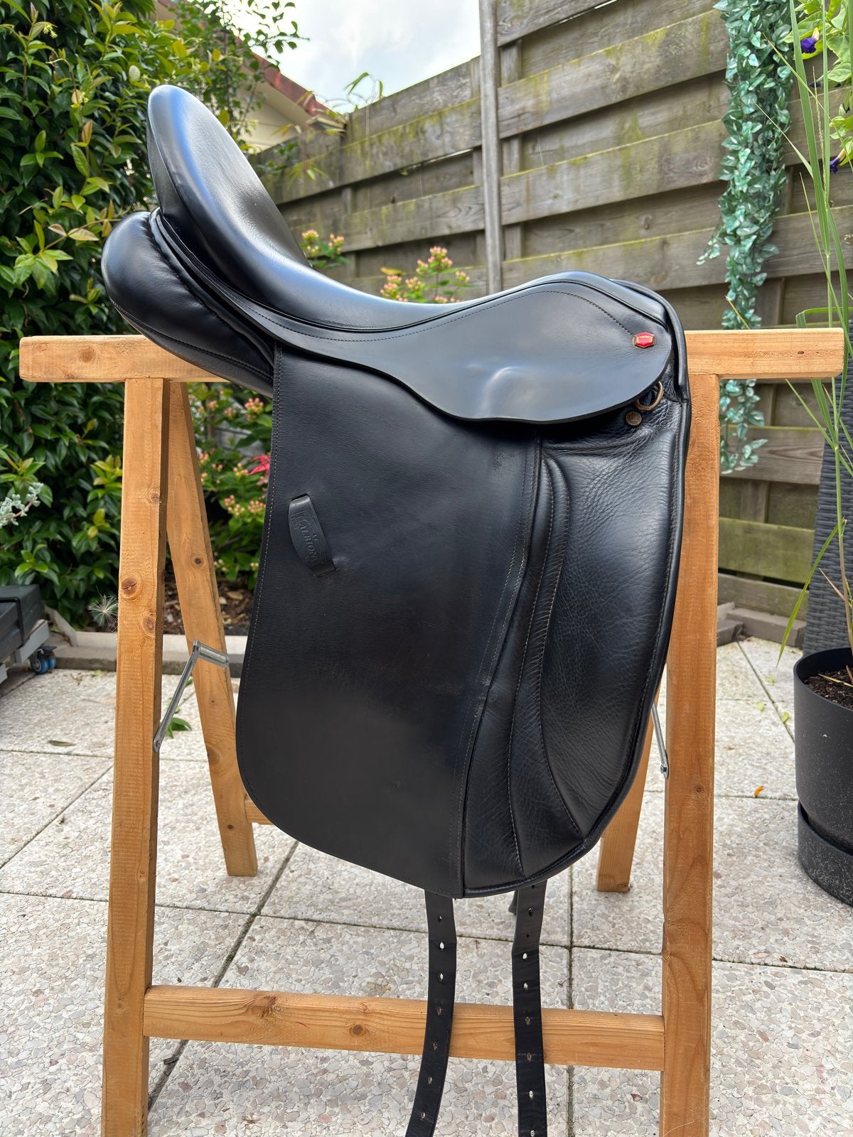 Albion K2 dressuurzadel 17,5 inch medium boom, Dieren en Toebehoren, Ophalen of Verzenden, Zo goed als nieuw, Dressuur