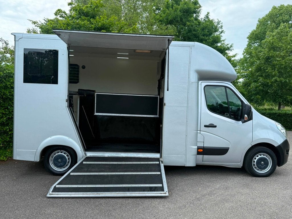 Renault Master T35 2.3 dCi L3H3 2018 Paardenwagen Horsetruck, Gebruikt, Euro 6, 4 cilinders, Renault