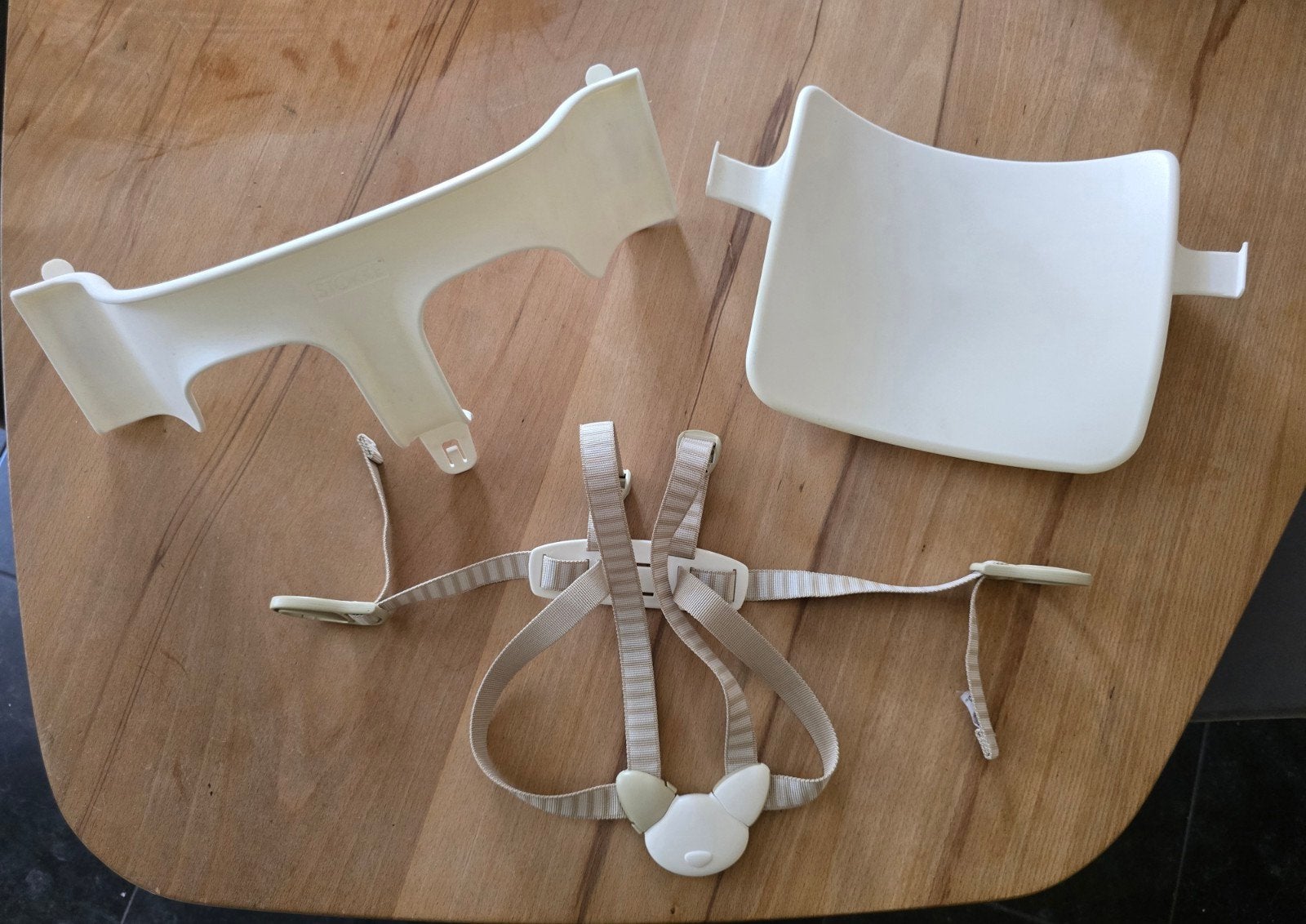 Stokke Tripp Trapp babyset en tuigje, Kinderen en Baby's, Kinderstoelen, Ophalen of Verzenden, Zo goed als nieuw, Meegroeistoel