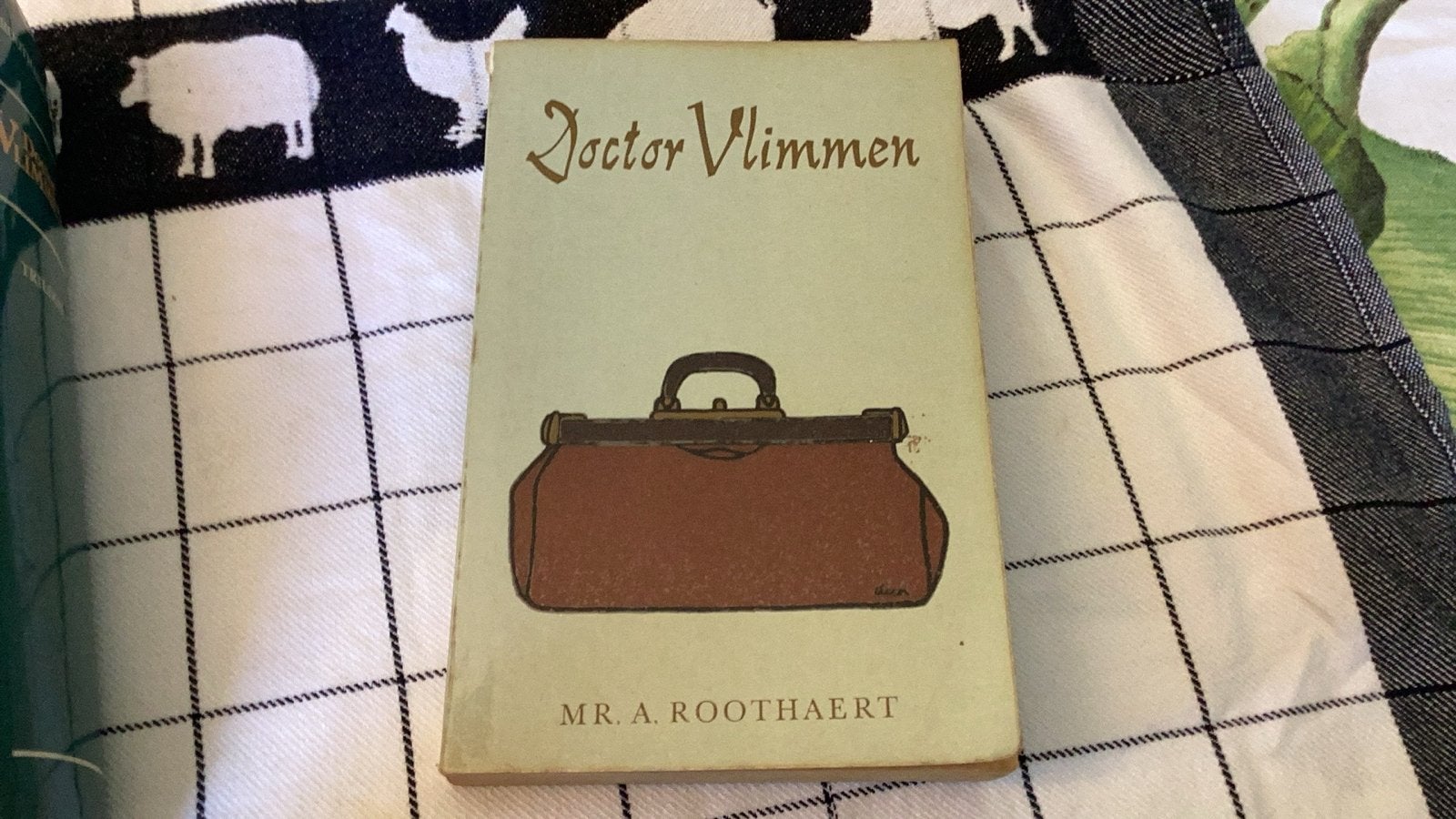 Doctor Vlimmen boeken (2x) - Mr. A. Roothaert, Boeken, Ophalen of Verzenden, Gelezen, Europa overig