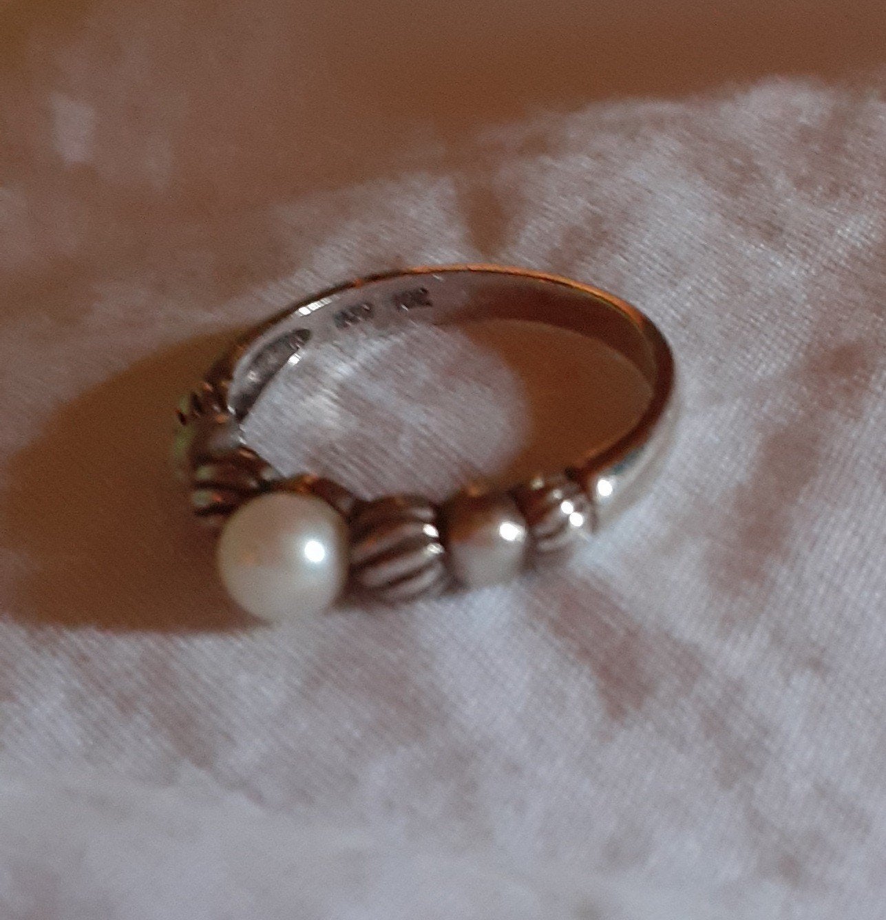 Zilveren ring met witte parel, Ophalen of Verzenden, Zo goed als nieuw, 17 tot 18, Dame