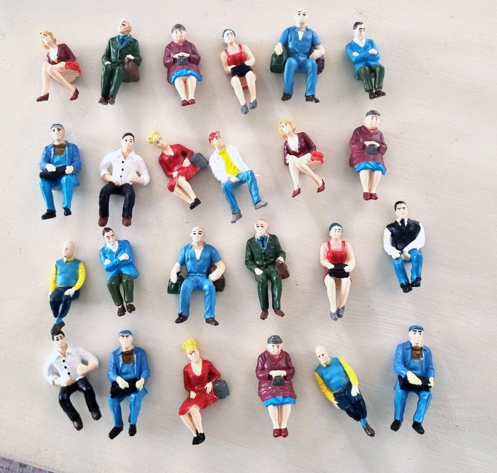 24 zittende diverse figuren voor LGB - PIKO =/- 6.3cm, Wisselstroom, Overige typen, Nieuw, Ophalen of Verzenden
