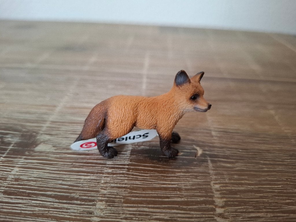 Schleich 14649 jonge vos met label, Ophalen of Verzenden, Zo goed als nieuw