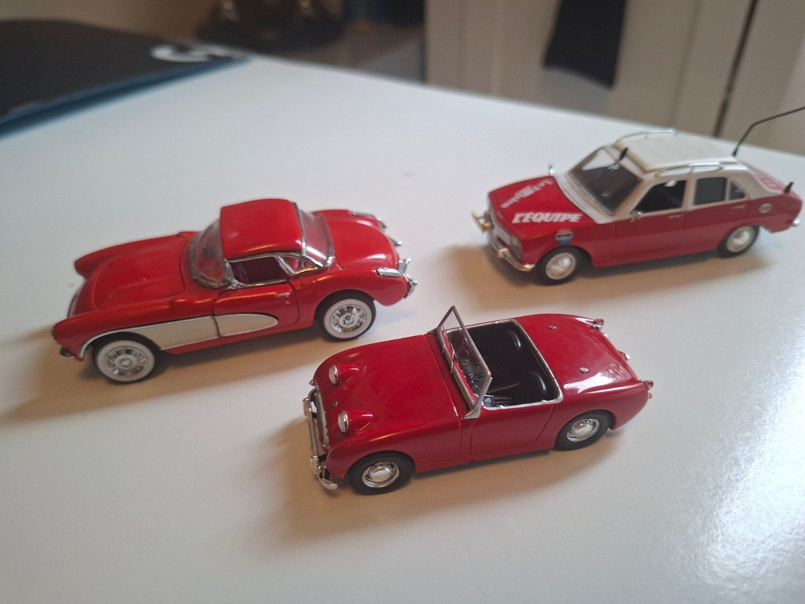 3  leuke  gedetailleerde model sportwagens, Ophalen, Zo goed als nieuw, Auto, Overige merken