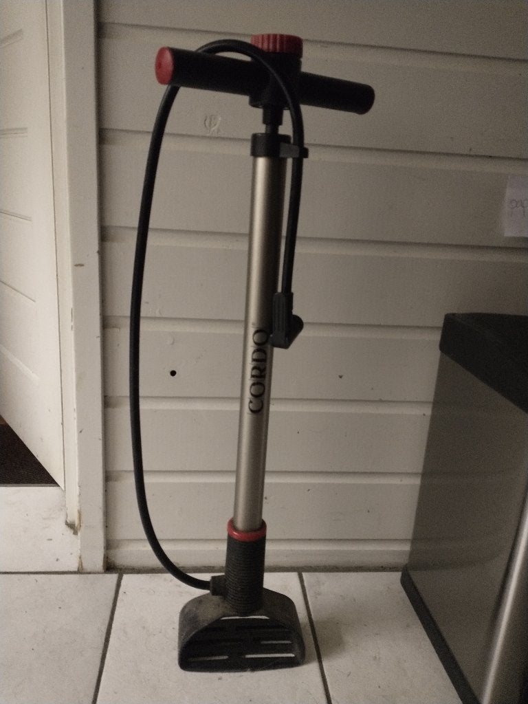 Cordo FIETSPOMP, Fietsen en Brommers, Ophalen, Drukmeter, Gebruikt